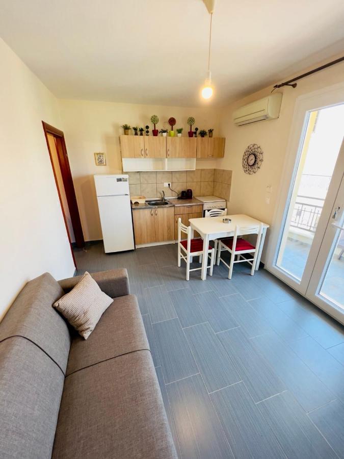 Geka'S Apartment Skala Rachoni  Luaran gambar